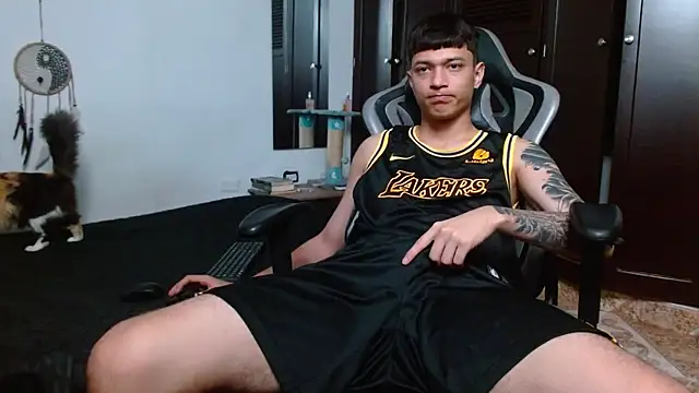 aaron blug online show from 02.05.25