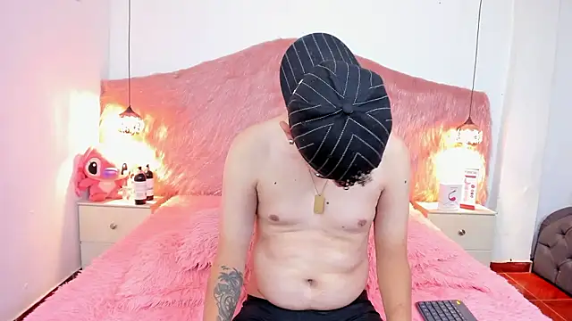 Derek and Skarlet online show from 02.13.26