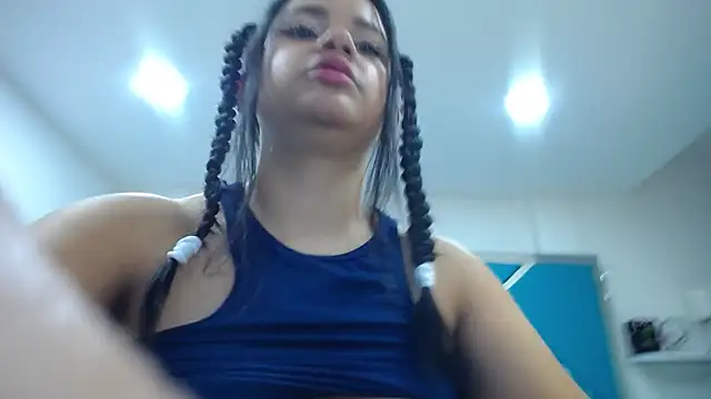  Miaaleon online show from 03.05.25