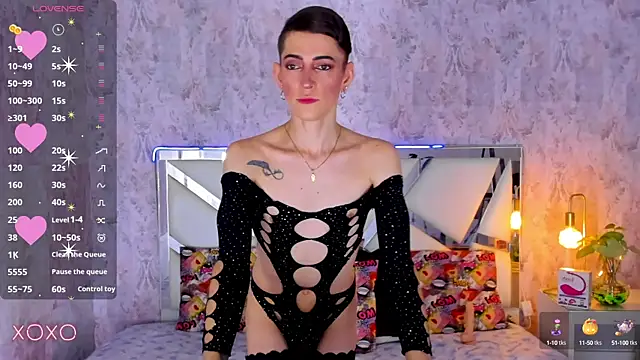 Snapshot of dominic_thailor chatting on 10.04.25 dominic thailor online show from 10.04.25