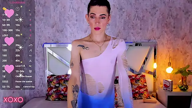 Snapshot of dominic_thailor chatting on 10.24.25 dominic thailor online show from 10.24.25