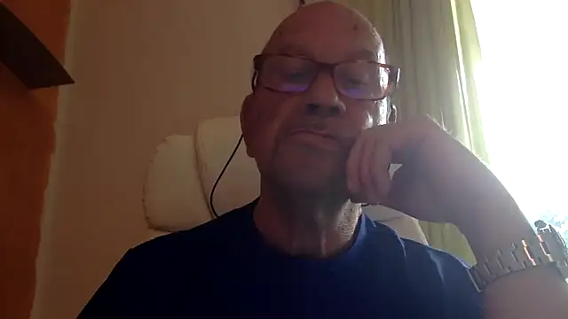 Snapshot of Bobby5169 chatting on 06.22.26 Bobby5169 online show from 06.22.26