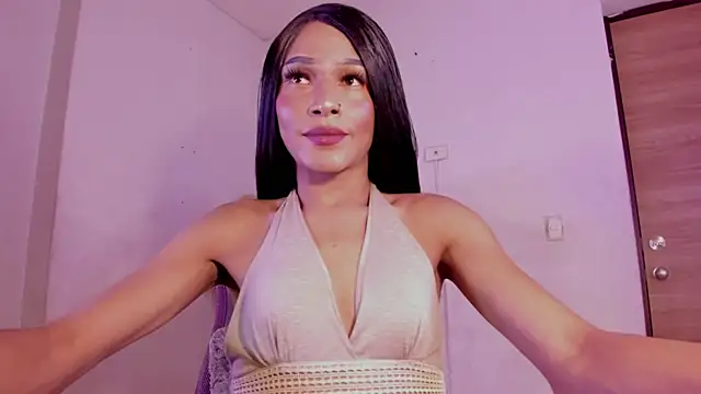 carolinemiller7 online show from 12.23.25