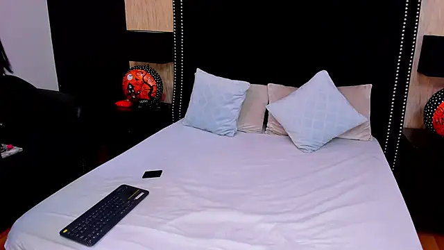 Snapshot of AshleeyPrincess chatting on 10.29.25 AshleeyPrincess online show from 10.29.25