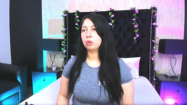 AshleeyPrincess online show from 11.23.25