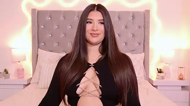 JuliaSUMMERS2022 online show from 10.11.25