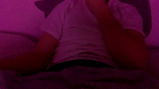 Snapshot of Emilisbig chatting on 02.05.25 Emilisbig online show from 02.05.25