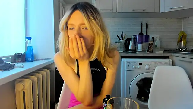  Alice Kitty online show from 01.05.25