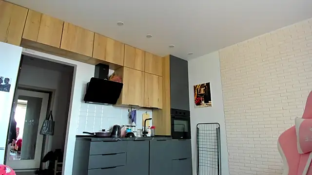  Alice Kitty online show from 04.22.26