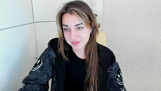 Snapshot of Summmmersky chatting on 01.13.25 Summmmersky online show from 01.13.25