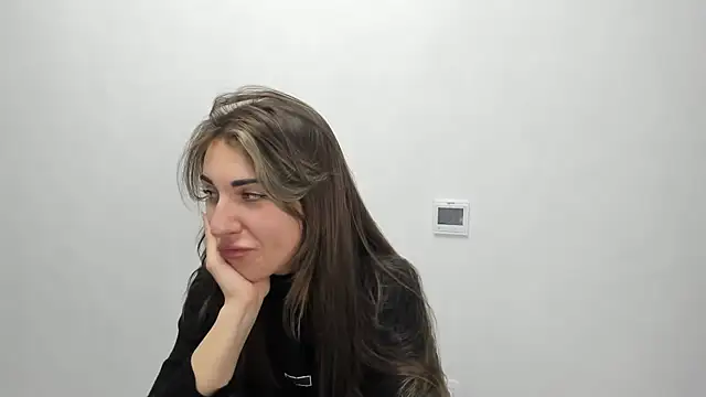 Snapshot of Summmmersky chatting on 01.27.25 Summmmersky online show from 01.27.25