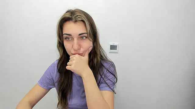 Snapshot of Summmmersky chatting on 02.01.25 Summmmersky online show from 02.01.25