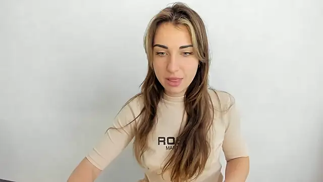 Snapshot of Summmmersky chatting on 02.10.25 Summmmersky online show from 02.10.25