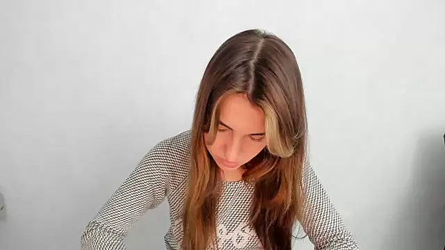 Snapshot of Summmmersky chatting on 02.11.25 Summmmersky online show from 02.11.25