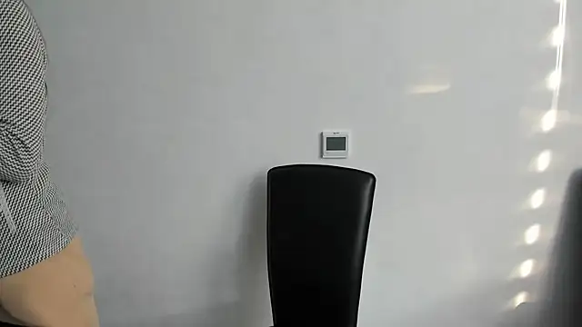 Snapshot of Summmmersky chatting on 02.13.25 Summmmersky online show from 02.13.25