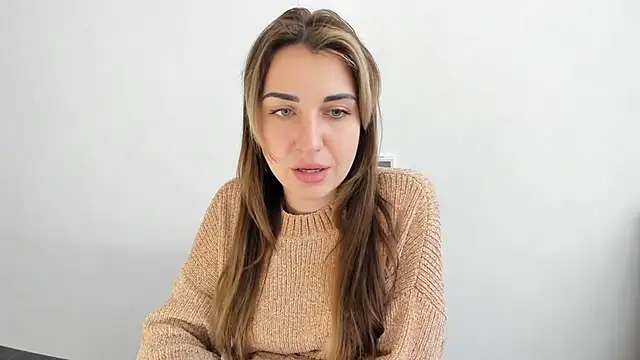 Snapshot of Summmmersky chatting on 02.17.25 Summmmersky online show from 02.17.25