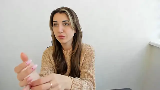 Snapshot of Summmmersky chatting on 02.17.25 Summmmersky online show from 02.17.25