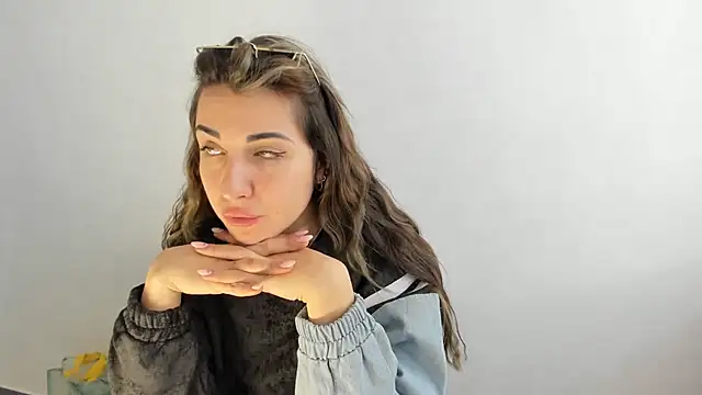 Snapshot of Summmmersky chatting on 03.07.25 Summmmersky online show from 03.07.25