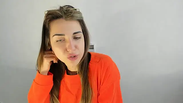 Snapshot of Summmmersky chatting on 03.09.25 Summmmersky online show from 03.09.25