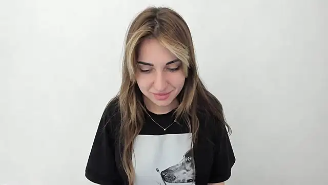 Snapshot of Summmmersky chatting on 03.16.25 Summmmersky online show from 03.16.25