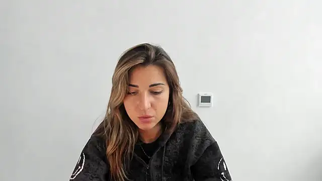 Snapshot of Summmmersky chatting on 10.06.25 Summmmersky online show from 10.06.25