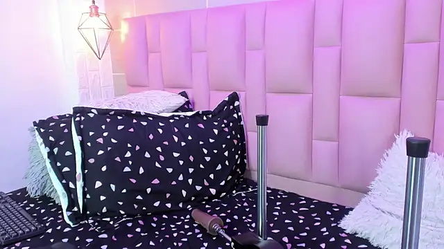 Abbyadams online show from 03.20.26