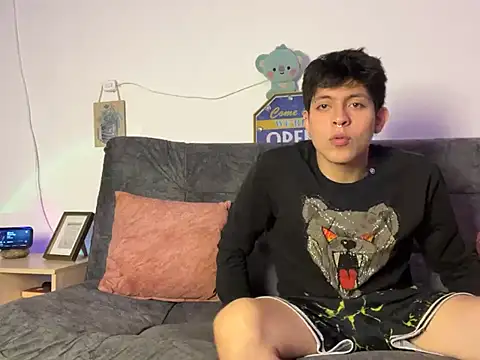 MyLatinHotBoys online show from 01.18.25