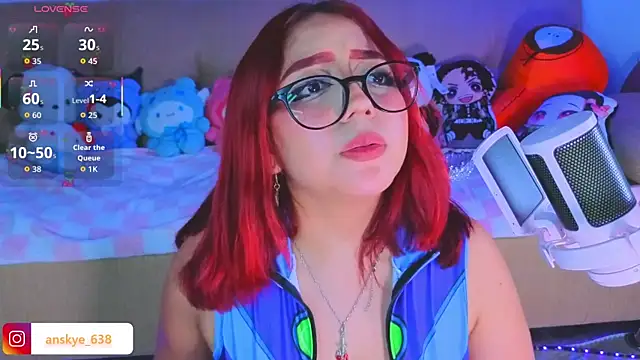 Snapshot of AnngelaSkye chatting on 10.25.25 AnngelaSkye online show from 10.25.25