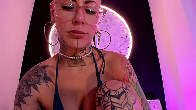 GinebraaFox  online show from 02.13.25