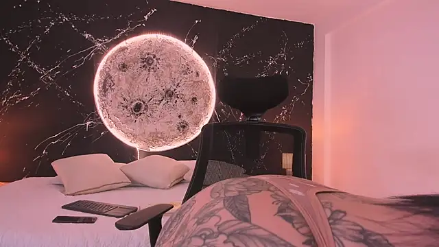 GinebraaFox  online show from 02.20.25