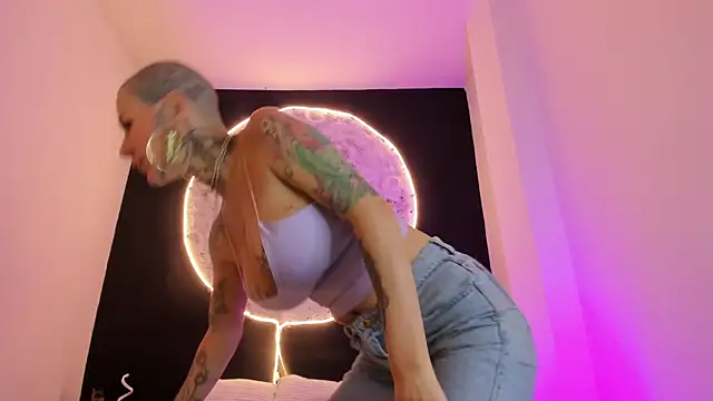 GinebraaFox  online show from 03.10.25