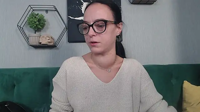 Snapshot of IzabelllNoir chatting on 10.07.25 IzabelllNoir online show from 10.07.25