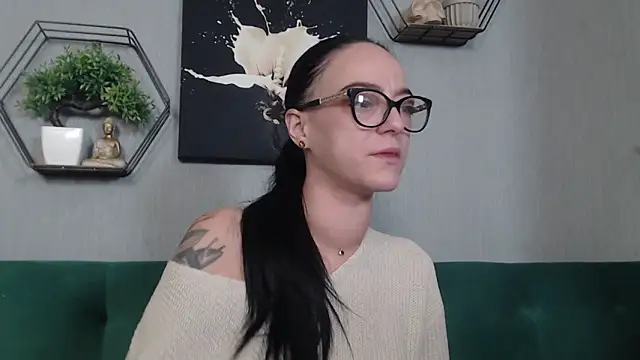 Snapshot of IzabelllNoir chatting on 02.02.26 IzabelllNoir online show from 02.02.26