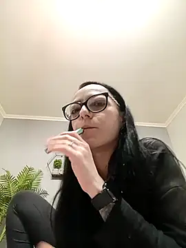 Snapshot of IzabelllNoir chatting on 02.26.26 IzabelllNoir online show from 02.26.26