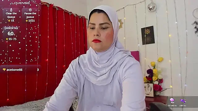 AishaAmin  online show from 11.15.25