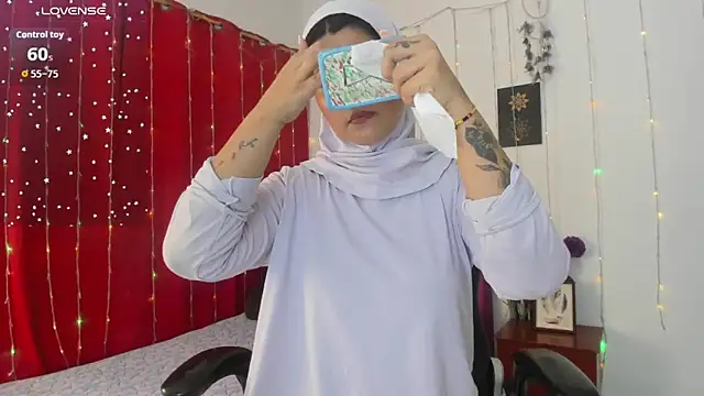 AishaAmin  online show from 04.10.26