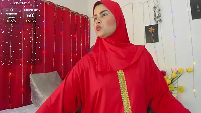 Snapshot of AishaAmin_ chatting on 05.20.26 AishaAmin online show from 05.20.26