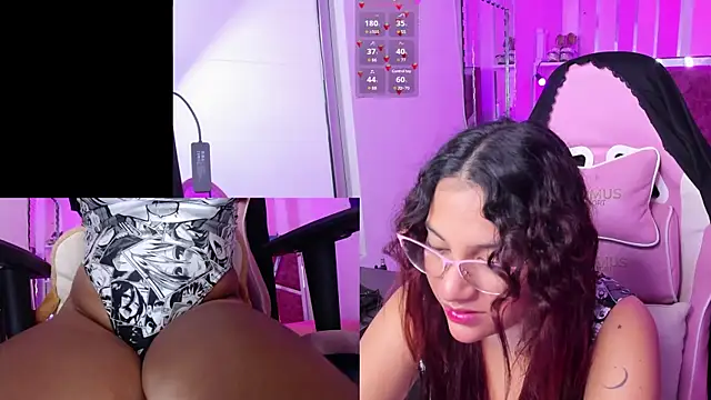 PetiteSophie  online show from 03.13.25