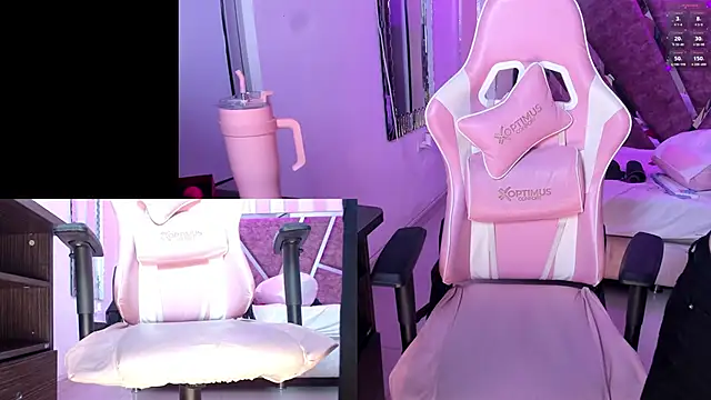 PetiteSophie  online show from 10.18.25