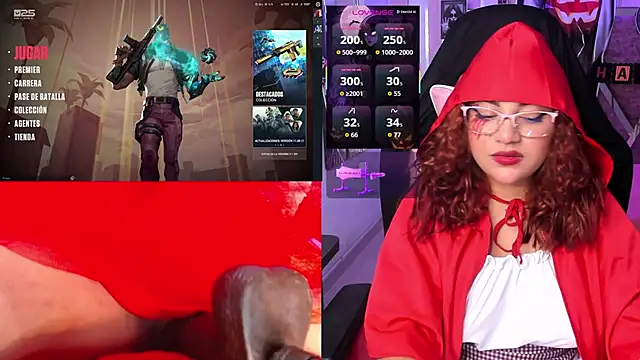 PetiteSophie  online show from 10.31.25