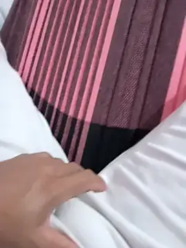 Snapshot of maikinhopL chatting on 03.19.25 maikinhopL online show from 03.19.25