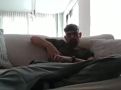 Snapshot of spence204011 chatting on 12.30.24 spence204011 online show from 12.30.24