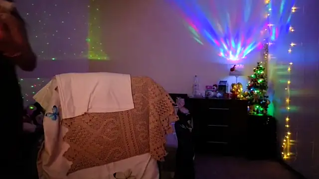 YourDreamLoverr online show from 12.17.25