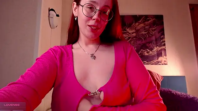 VanessaLincum online show from 12.15.25