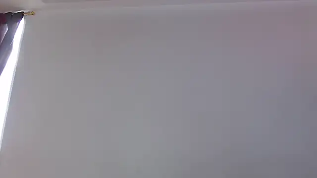 Snapshot of Sharickleon11 chatting on 02.01.25 Sharickleon11 online show from 02.01.25