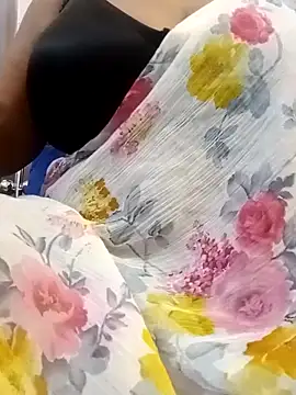 Snapshot of Rexx05@xh chatting on 12.31.24 Rexx05xh online show from 12.31.24