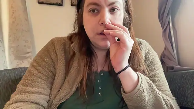 Snapshot of cumwithmee3 chatting on 02.28.25 cumwithmee3 online show from 02.28.25