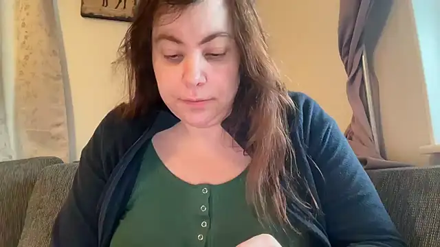 Snapshot of cumwithmee3 chatting on 02.28.25 cumwithmee3 online show from 02.28.25