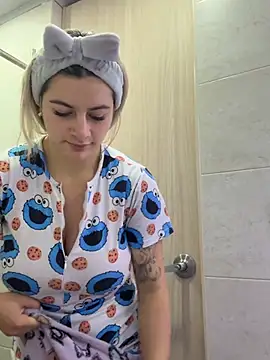 AtheneaRossi online show from 02.25.26