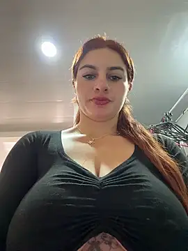 Snapshot of AtheneaRossi chatting on 05.21.26 AtheneaRossi online show from 05.21.26